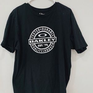 Oakley Tshirt